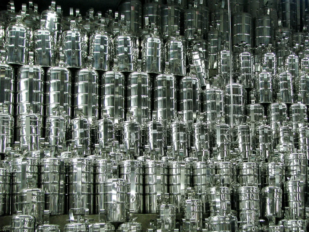 Stainless steel utensils given in exchange for old clothes in Chennai